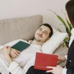 Ortopedyczne czy puchowe? Wybieramy poduszki na ból karku