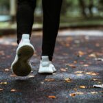 Czy oglądanie filmów z napisami pomaga w nauce języków?